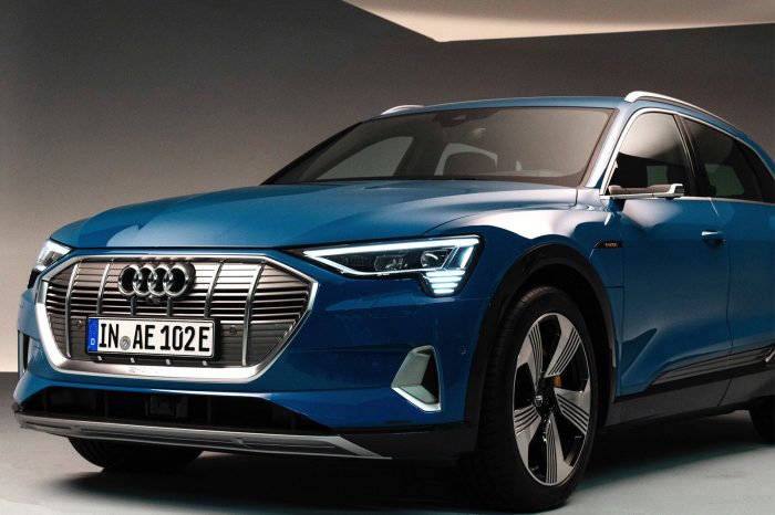 Audi’nin ilk elektrikli aracı E-Tron görücü karşısına çıktı