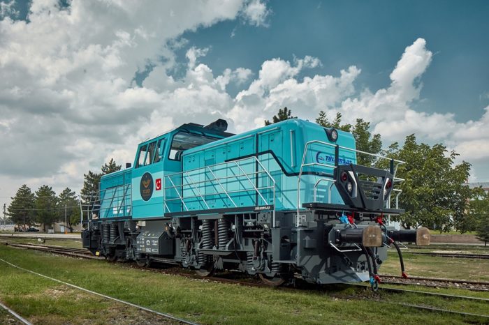 Milli hibrit lokomotif InnoTrans Fuarı'nda tanıtıldı