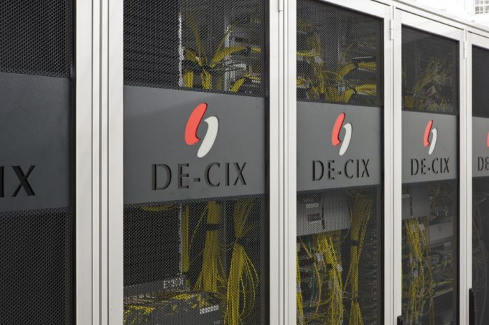 DE-CIX, Türkiye'nin önde gelen iki şirketini daha DirectCLOUD ile bağlıyor