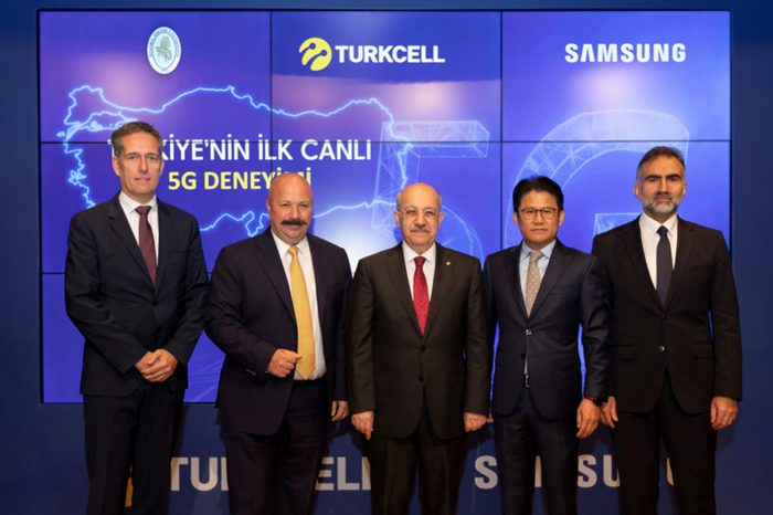 Türkiye’nin ilk canlı 5G deneyimi Turkcell ve Samsung’dan