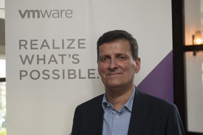 VMware Türkiye Ülke Direktörü Murat Mediçeler, 2018'i ve AWS ortaklığını değerlendirdi