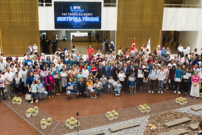 Dijital gelecek için ‘Yaz Teknoloji Kampı’