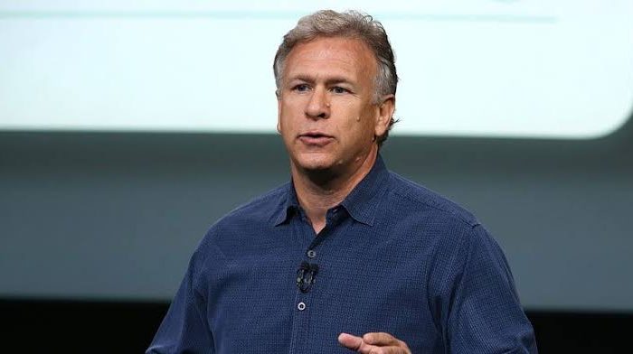 Phil Schiller, MacBook'u övdü Chromebook'u sövdü