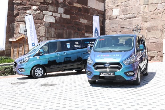 Türkiye’nin ilk ve tek yerli, hibrit elektrikli ticari aracı Custom PHEV’ler Ankara halkının hizmetinde…