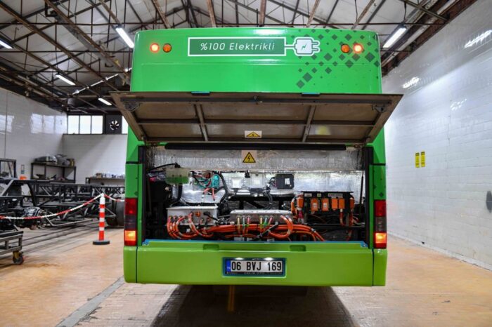 Dizel toplu taşıma araçları, yüzde 100 elektrikli otobüse dönüştürülüyor