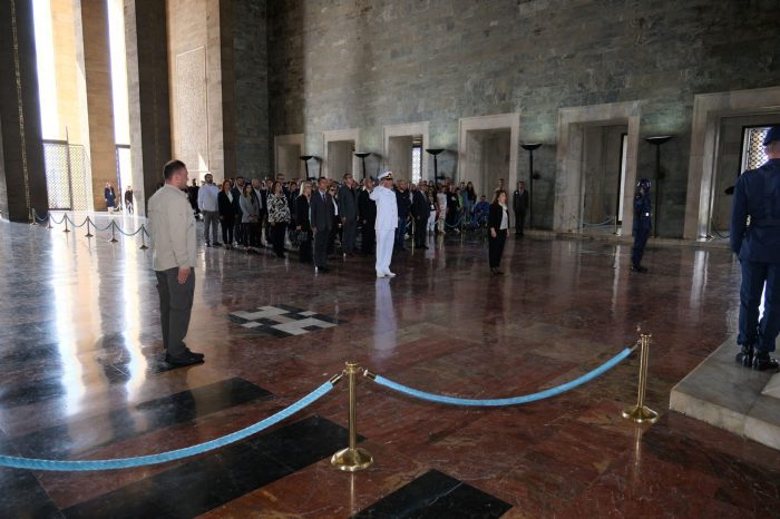 YASAD 30'uncu yılını Anıtkabir ziyaretiyle taçlandırdı