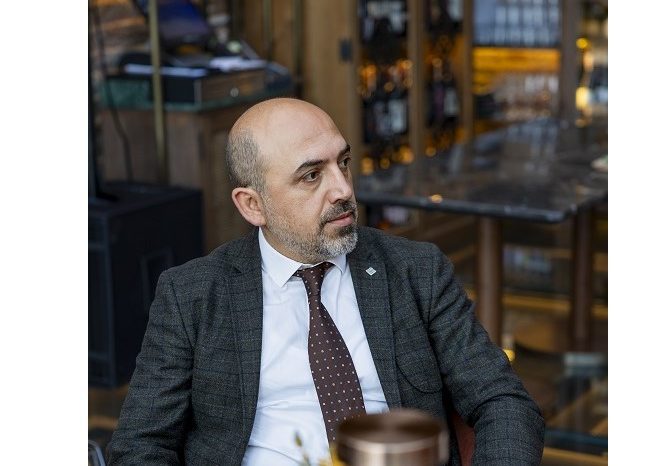 Vakıf Katılım Bankası CIO’su Mehmet Bütün:  "VERİMLİLİK, BİR BÜTÜNÜN SONUCU”