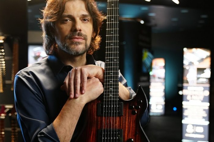 En teknolojik gitar için üretim vakti