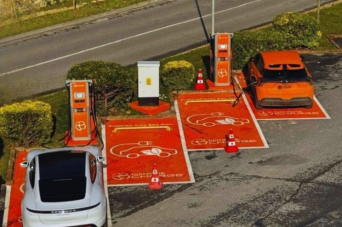 Elektrikli araç dönüşümüne şarj istasyonu desteği